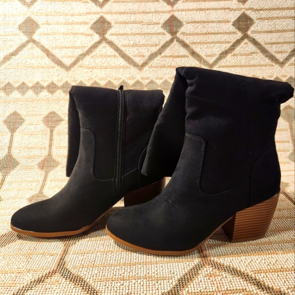 Brand: Style and Co, Style: Warda, Size: 5.5M, Color: Black